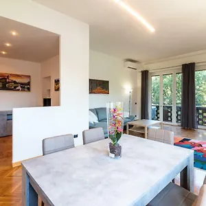 Apartment Vittoria 4 Milan